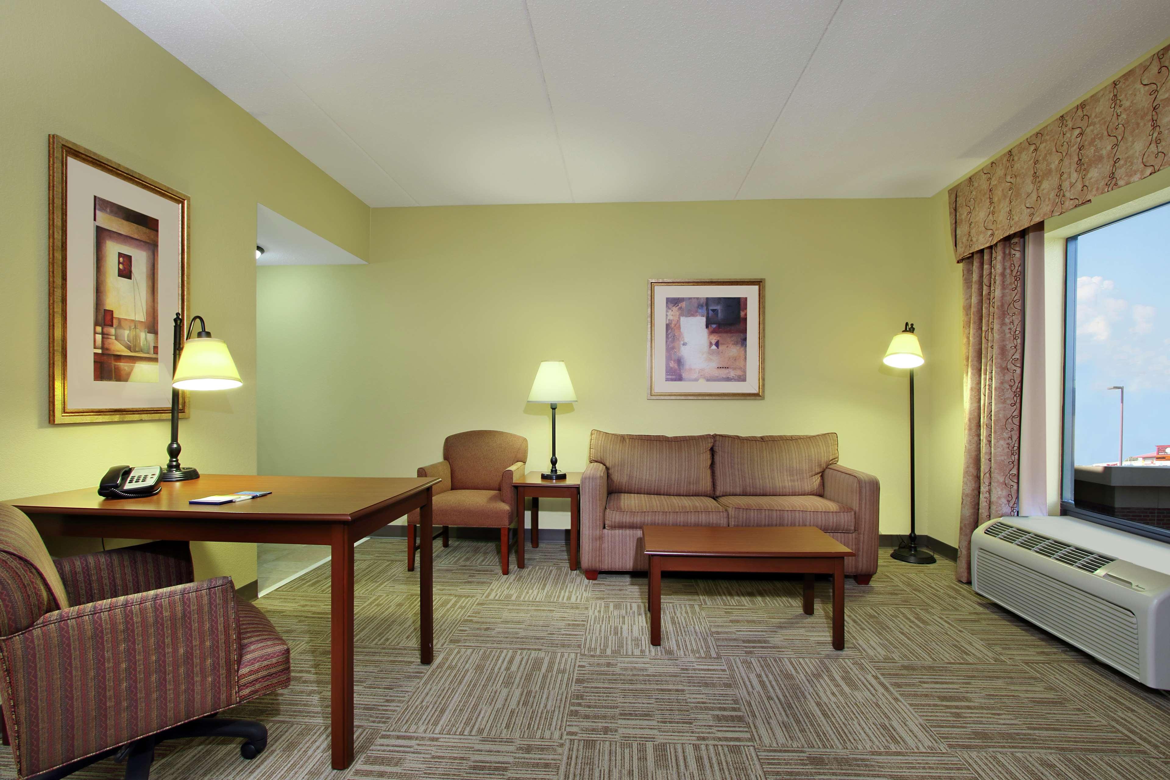 Hampton Inn & Suites Murray Exterior photo